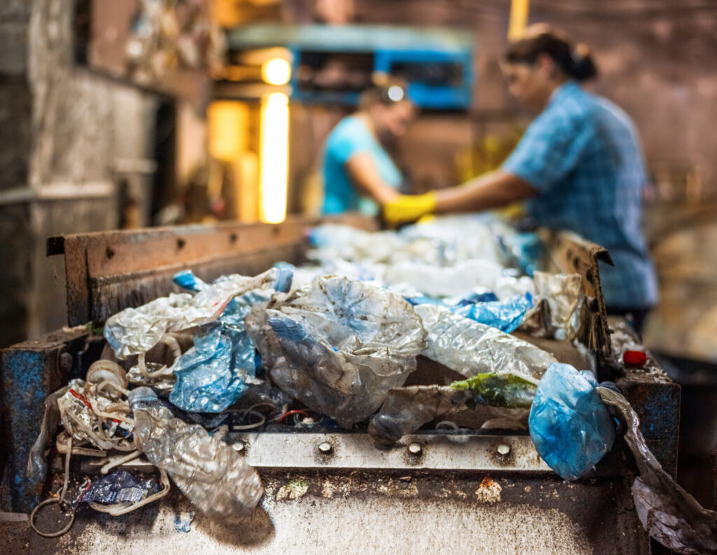 plastic waste recycling factory